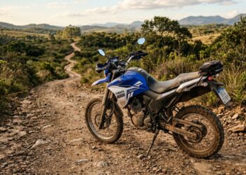Com suspensão preparada para qualquer cratera e motor de 250cc que nunca abre o bico, a moto aventureira usada de 2021 virou a melhor escolha para quem cansou das 160 cilindradas