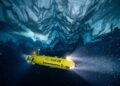 Submarino autônomo descobre estruturas misteriosas sob plataforma de gelo inexplorada na Antártida e desaparece sem deixar rastros