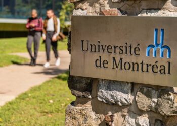 Universidade de Montreal, no Canadá  (Créditos: depositphotos.com / marcbruxelle )