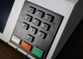 cláusula de barreira