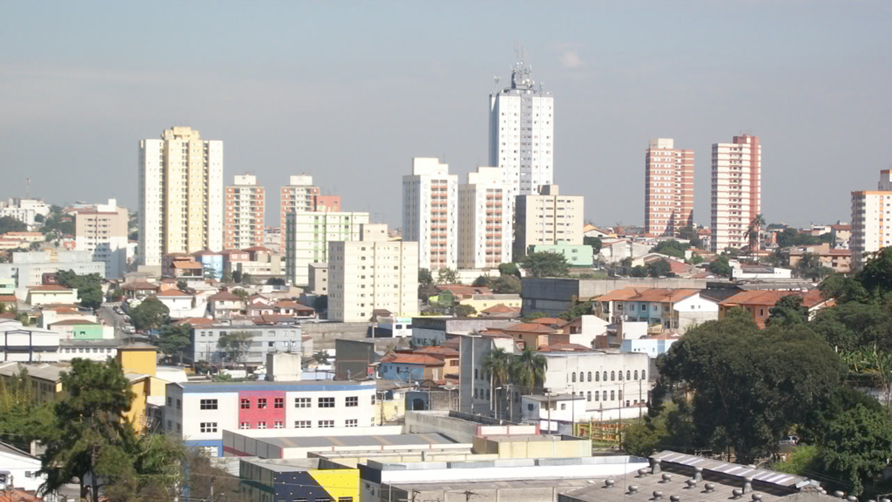 400 mil pessoas em 30 km²: como é viver na cidade mais comprimida do Brasil