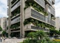 Exibindo arquitetura modernista de 1974 e mais de 100 mil m² de área, o imponente edifício em formato retangular define o horizonte do centro do Rio