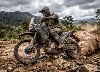 A trail chinesa de 449 cc com roda dianteira de 21 polegadas que quer desafiar Sahara, Himalayan e big trails usadas no Brasil