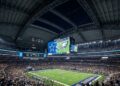 Com 80.000 assentos e engenharia monumental, esta arena de Arlington virou o templo mais luxuoso do futebol americano