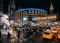Com cerca de 20 mil lugares e palco para estrelas mundiais, o Madison Square Garden é o ginásio mais famoso e icônico de Nova York
