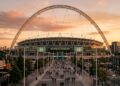 Com 90 mil lugares e um arco de 134 metros, o estádio londrino surge como o maior estádio do Reino Unido e um marco da engenharia moderna