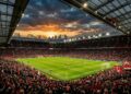 O lendário Teatro dos Sonhos de 1910 com capacidade para mais de 74 mil torcedores que virou a casa histórica e mística do Manchester United