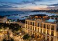 Com arquitetura art déco de 1930 e 70 apartamentos de alto padrão, o hotel virou a maior referência de luxo histórico no centro de Salvador