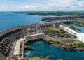 Com 7.919 metros de extensão e 196 metros de altura, a barragem de Itaipu surge como o maior recorde de engenharia e energia do Brasil