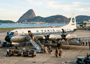 Ao operar quatro motores turboélice a 600 km/h, o Lockheed Electra dominou a ponte aérea brasileira e virou um clássico da aviação