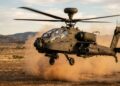 Armado com canhão de 30mm e motores potentes, o Apache surge como o padrão de referência em precisão e letalidade na engenharia militar moderna