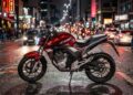 A moto de 300 cc que gasta menos do que parece e virou sonho possível para quem quer mais força sem exagero