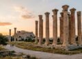 Com 104 colunas originais de 17 metros de altura, o templo grego levou 600 anos para ser concluído e virou um gigante da antiguidade
