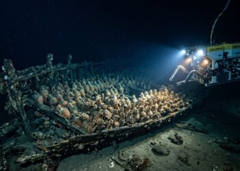 Após 3.300 anos, um navio encontrado a 1,8 km de profundidade muda a história da navegação antiga