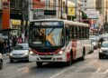 O ônibus urbano de 12 metros que virou padrão nas capitais e carrega mais de 80 passageiros por viagem