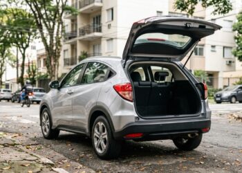 Com motor 1.8 de até 140 cavalos e o prático sistema Magic Seat, o HR-V EXL consolidou-se como a referência de versatilidade entre os SUVs urbanos
