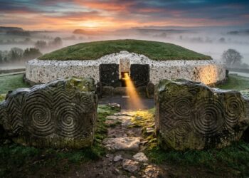 O monumento circular de 5200 anos que esconde um engenhoso sistema de iluminação natural ativado apenas 1 vez por ano