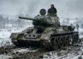 A blindagem inclinada do T-34 fazia os projéteis deslizarem para longe do aço e esse truque de geometria ainda é regra básica em todos os tanques modernos