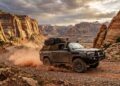Com 75 km de cascalho e argila no Utah, a Cottonwood Canyon exige veículos de alta suspensão para cruzar seus cânions e contornar ladeiras íngremes