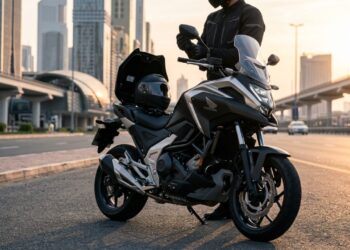 Com câmbio DCT de dupla embreagem e motor de 750cc de alto torque, a moto japonesa fundiu a praticidade do scooter com a potência das grandes estradeiras