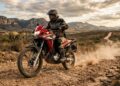 A trail moderna da Honda resgata nome clássico e mira quem quer encarar asfalto ruim sem medo de estrada de terra