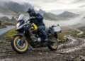 Com motor bicilíndrico de 650cc e suspensão de longo curso, a aventureira japonesa consolidou-se como referência mundial em versatilidade