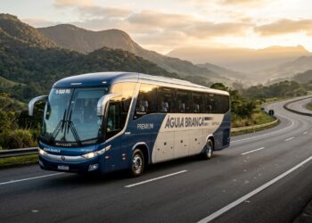 Com motor traseiro e projeto rodoviário, o Mercedes O-500 RS pode passar de 1 milhão de km com manutenção correta