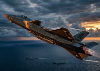 O caça de 5ª geração chinês J-20 utiliza configurações de canards e tecnologia furtiva frontal para desafiar a superioridade aérea em alta velocidade