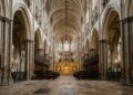 A abadia de 1066 é o cenário oficial de todas as coroações da coroa britânica, guardando quase mil anos de história em seu interior