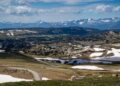 A monumental rodovia americana de 109 km de extensão escala as montanhas até 3.337 metros de altitude para revelar vistas glaciais únicas