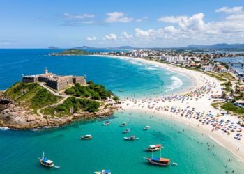 Fundada em 1615 com três praias certificadas internacionalmente: a sétima cidade mais antiga do Brasil tem mar tão frio que a NASA fotografou do espaço