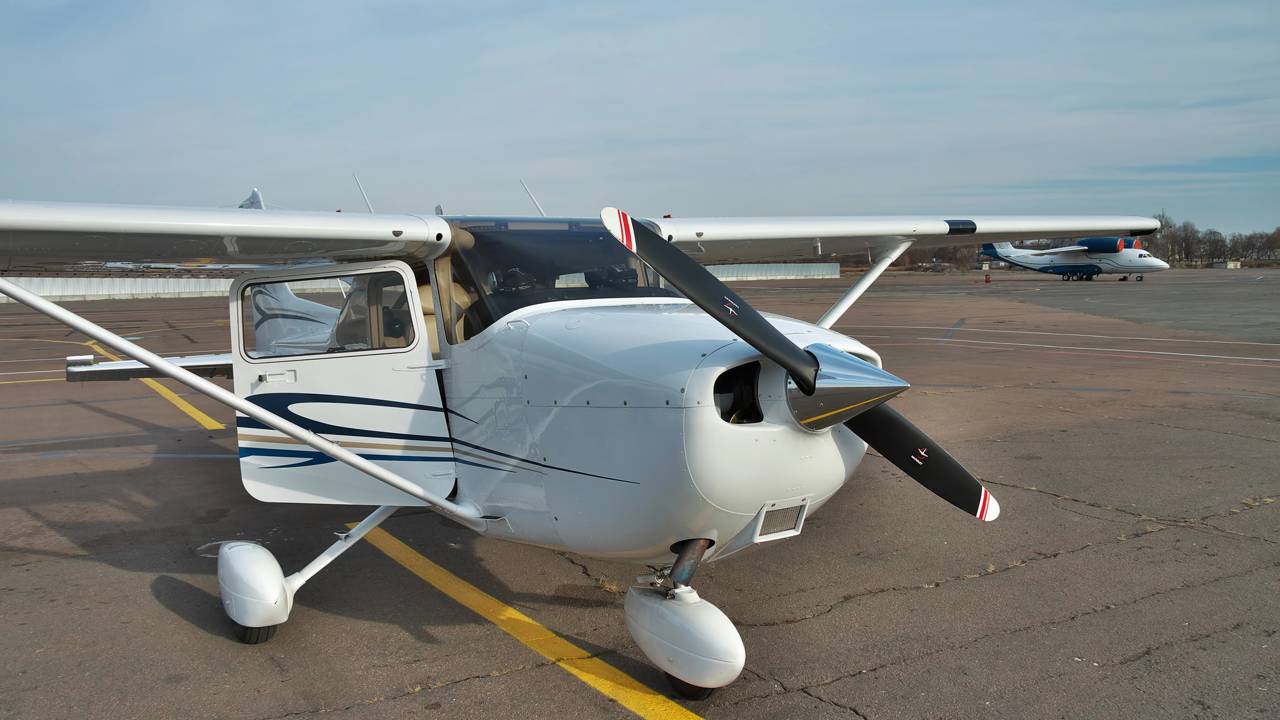 Batendo recordes com 45.000 unidades fabricadas, o Cessna 172 Skyhawk tornou-se a aeronave mais popular e produzida de toda a história