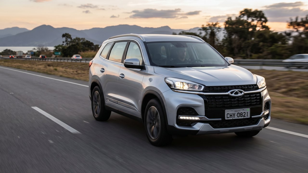 Com sete lugares e motor turbo de 187 cavalos, o Tiggo 8 elevou o patamar do mercado nacional oferecendo luxo e tecnologia para famílias numerosas