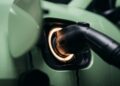 O elétrico urbano de 75 cavalos com bateria de 30 kWh que virou o novo carro racional para quem só roda dentro da cidade