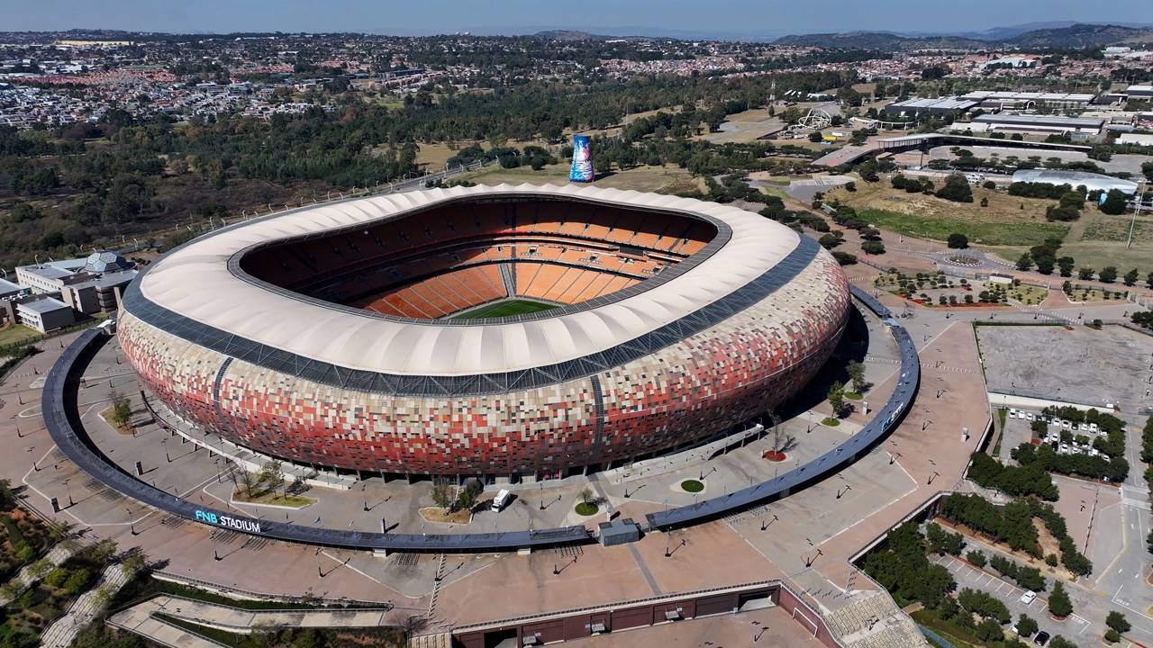 A arena sul-africana inspirada em panelas locais possui 94.736 assentos, sendo o maior palco esportivo do continente