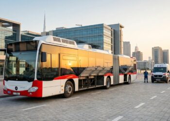 Ônibus-ambulância gigante funciona como hospital móvel