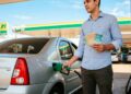 O espaçoso sedã da Renault registra 14 km por litro nas vias urbanas e garante o conforto máximo das famílias por menos de 50 mil reais