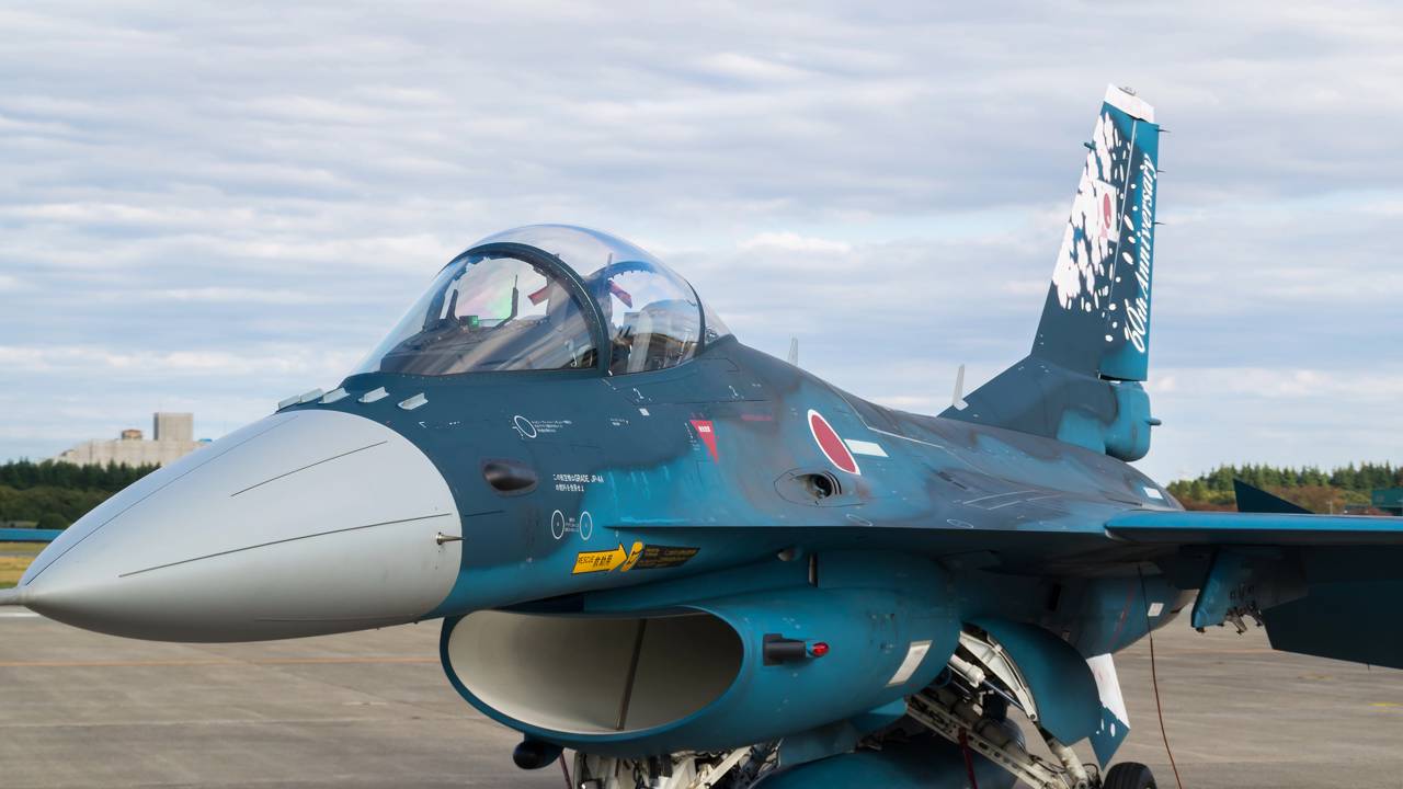 Pioneiro mundial no uso de radar AESA e dotado de design versátil, este caça japonês é o braço tecnológico da Força Aérea de Autodefesa do país