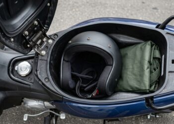 A Honda pequena com câmbio semiautomático guarda uma vantagem simples que explica seu sucesso em cidades grandes e pequenas