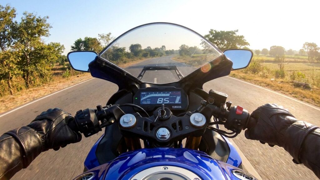 Tecnologia de pista por menos de R$ 26 mil transforma esta Yamaha em uma das esportivas mais desejadas pelos jovens motociclistas
