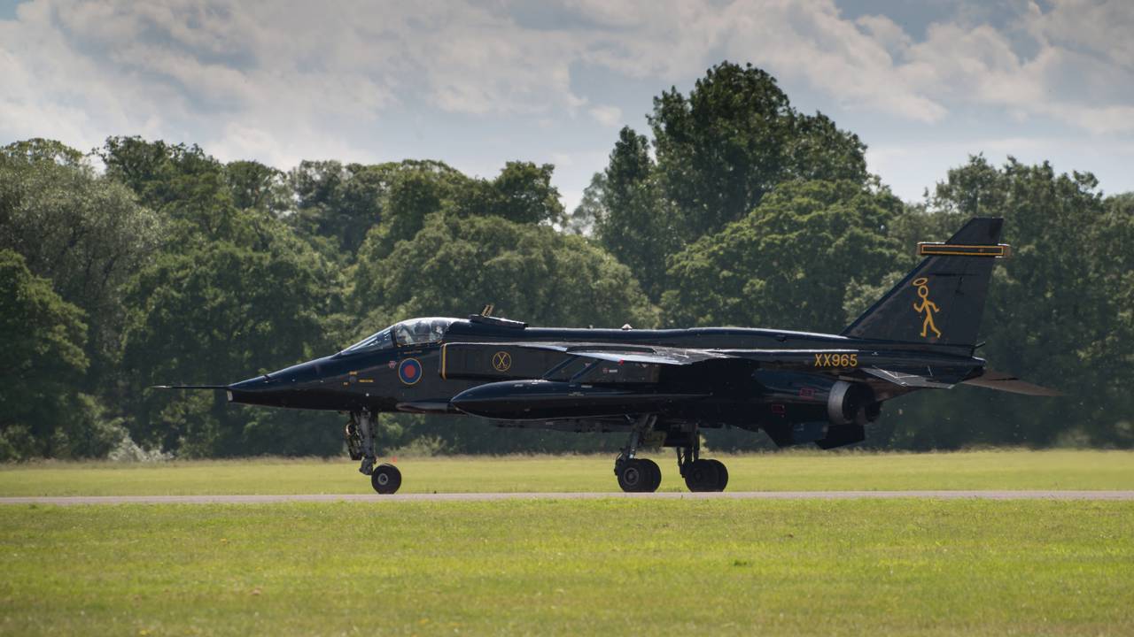 Capaz de atingir Mach 1.6 e projetado por ingleses e franceses, este ícone do ataque a baixa altitude dominou os campos de batalha