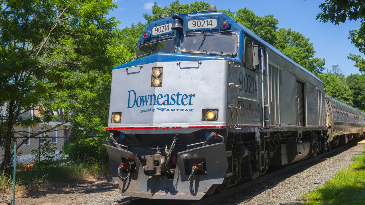 Percorrendo 233 km entre Boston e Brunswick, o serviço ferroviário Downeaster virou a espinha dorsal da conexão regional na Nova Inglaterra