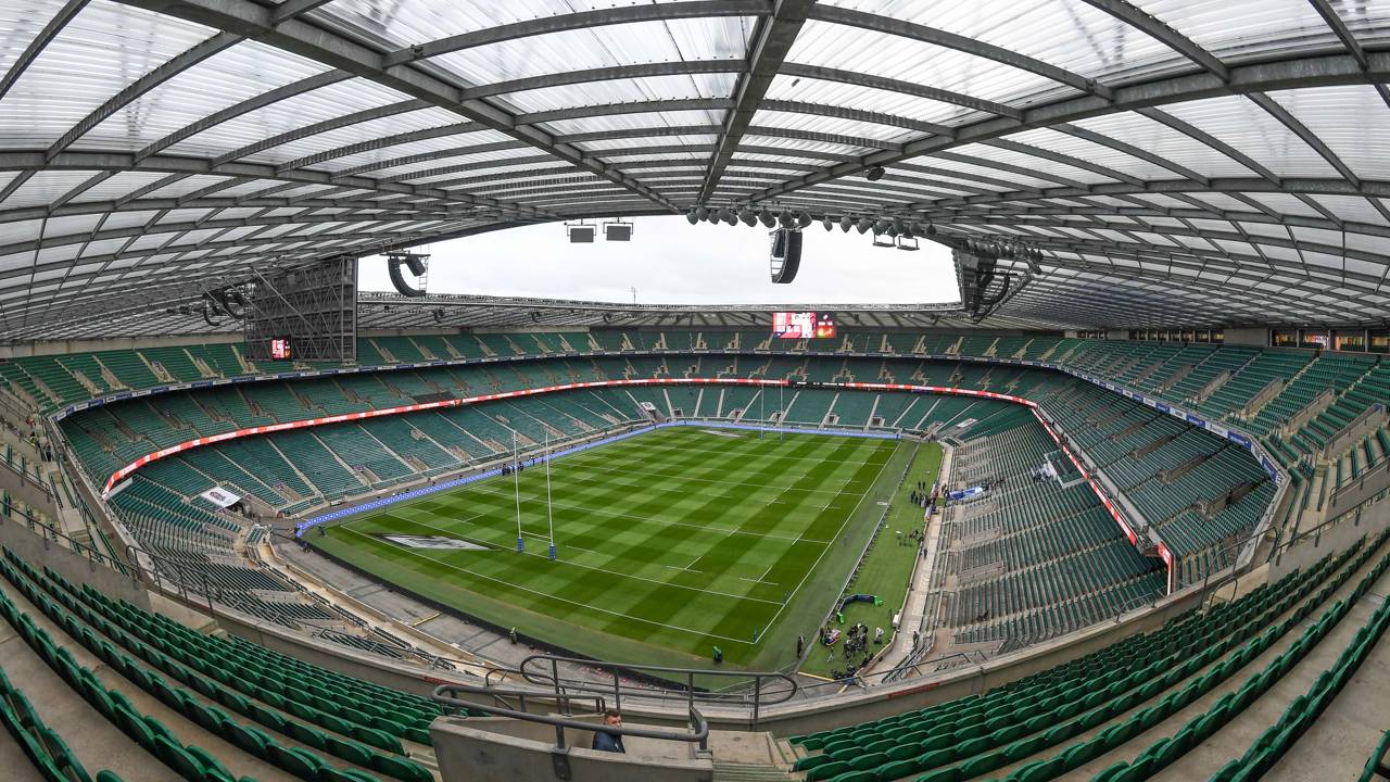 Com capacidade para 82.000 torcedores, o Twickenham é o maior estádio do mundo dedicado ao rúgbi e o coração dessa tradição inglesa