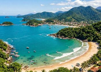 Capital Estadual do Surfe a 250 km de São Paulo: a cidade fundada em 1637 reúne 102 praias em 106 km de costa e 83% do território de Mata Atlântica