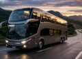 O ônibus de dois andares brasileiro que virou cabine de descanso para viagens longas cruzando o país