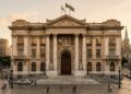 Inaugurado em 1933, o edifício de estilo renascentista e eclético do escritório de Ramos de Azevedo reflete a autoridade do Judiciário paulista em cada detalhe de mármore