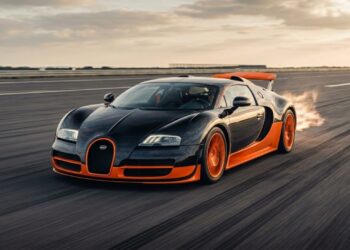 Equipado com motor W16 de 1.200 cavalos e atingindo 431 km/h de velocidade máxima, o supercarro de 2010 virou a maior lenda das pistas de asfalto