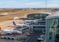 Projetado em 1957 e recebendo mais de 15 milhões de passageiros por ano, o terminal aéreo destaca-se como o maior hub de conexões aéreas do país
