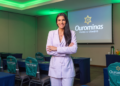 ANNELISE BRAÇO CRUZADO