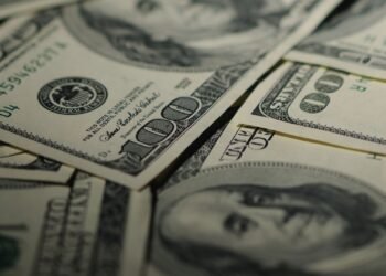 DÓLAR
